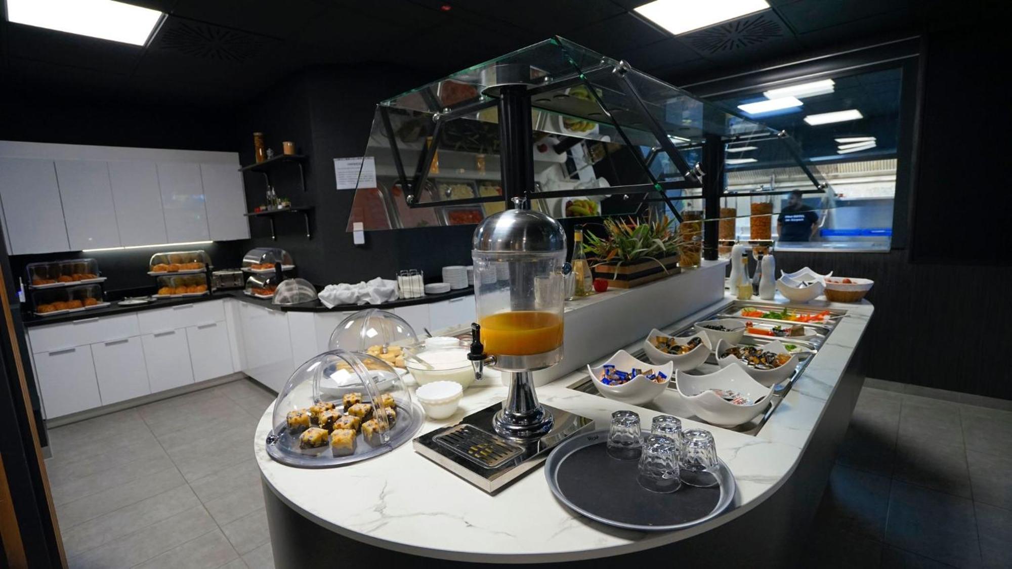 Tibet Hotel Am Airport Duesseldorf-라팅겐 외부 사진