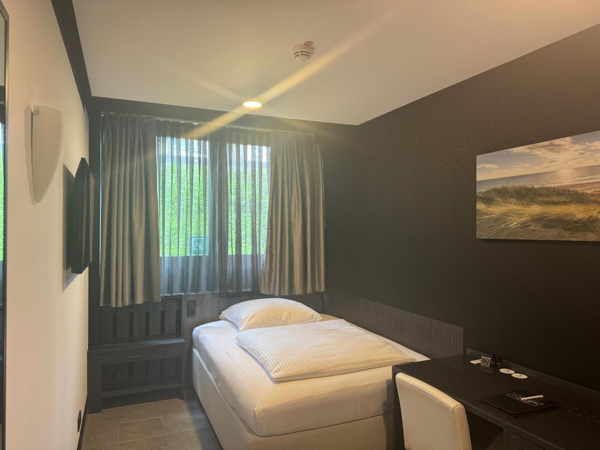 Tibet Hotel Am Airport Duesseldorf-라팅겐 외부 사진