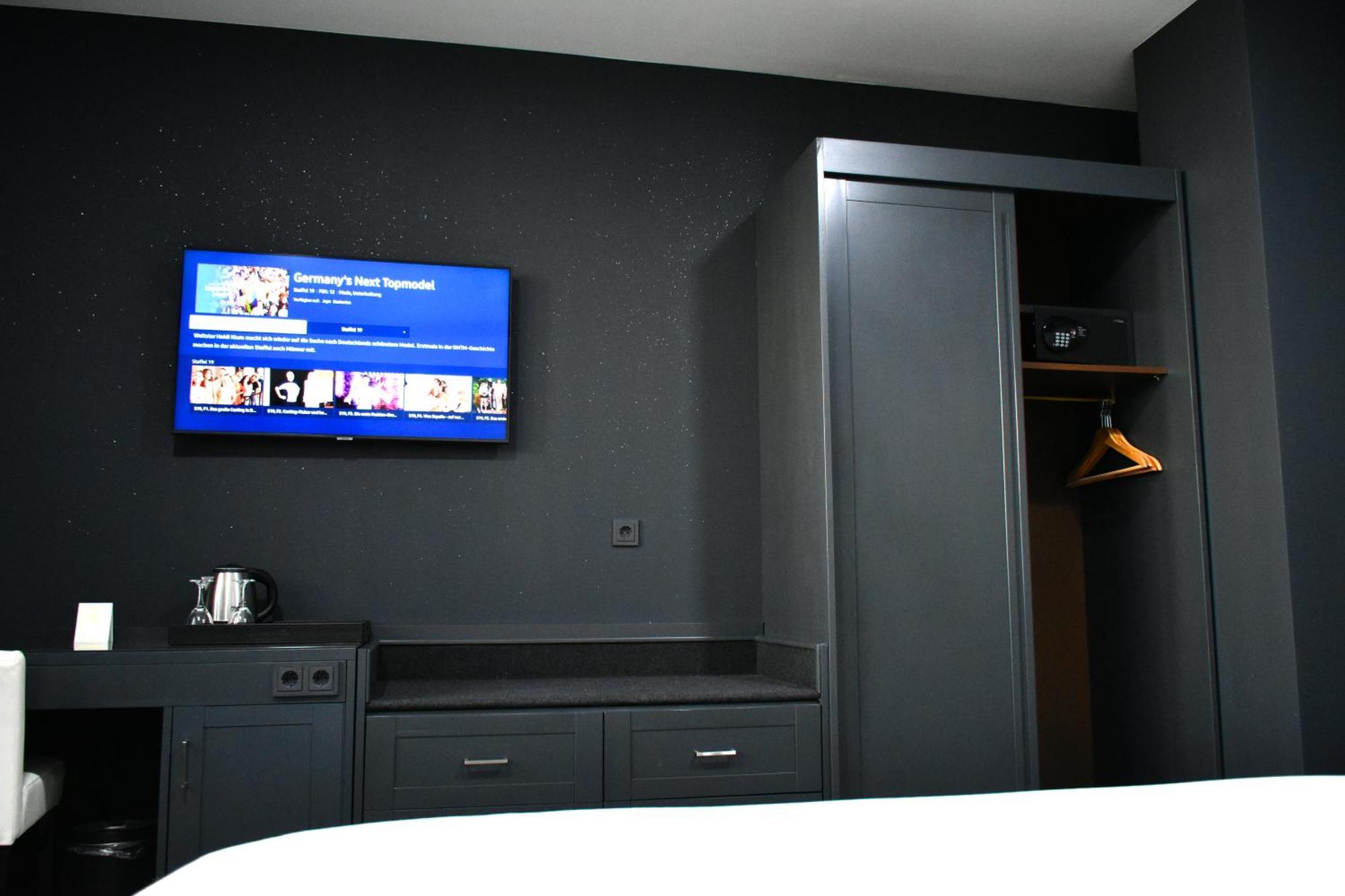 Tibet Hotel Am Airport Duesseldorf-라팅겐 외부 사진